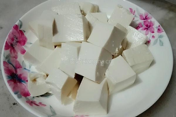 海带豆腐汤的做法图解1