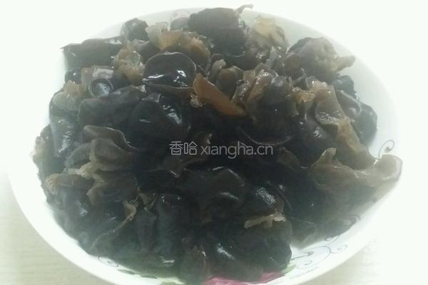 家常木耳肉片的做法图解1