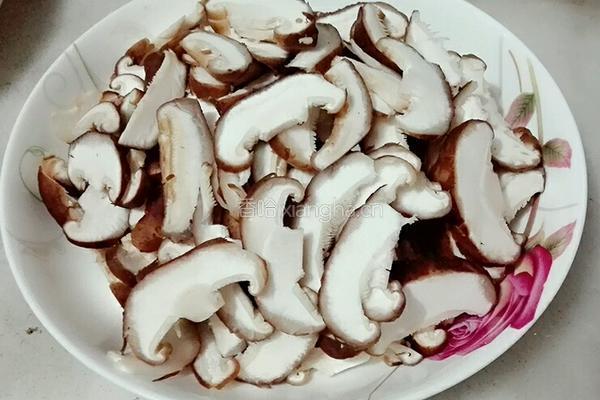 香菇肉片的做法图解2
