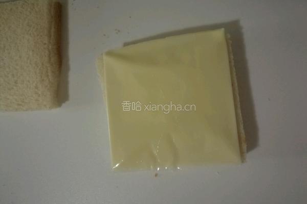 鸡蛋肉松三明治的做法图解3