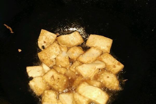 白菜炖豆腐的做法图解2