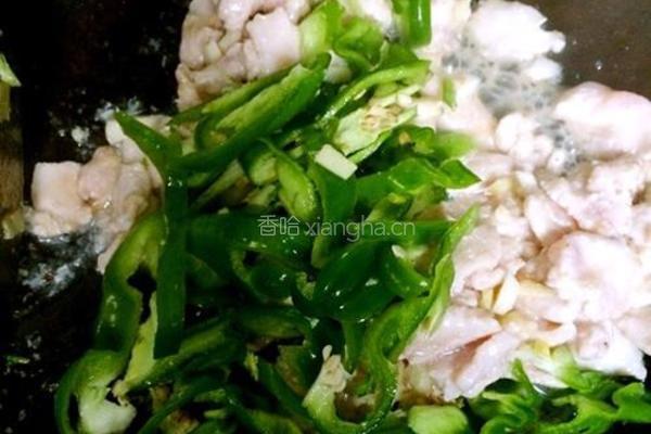 青椒炒鸡肉的做法图解6