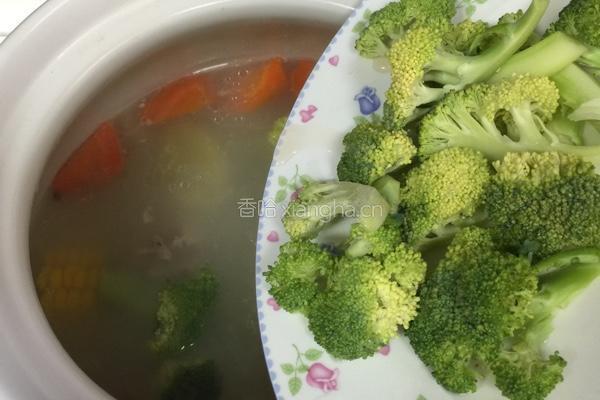 玉米山药排骨汤的做法图解7