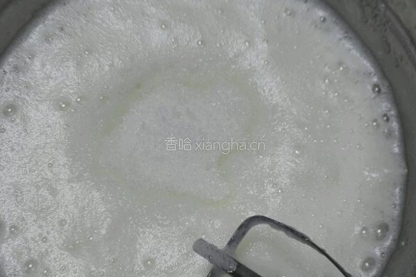 戚风蛋糕的做法图解4