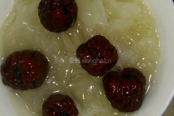 银耳红枣汤的做法图解5