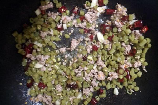 酸豆角炒肉沫的做法图解4