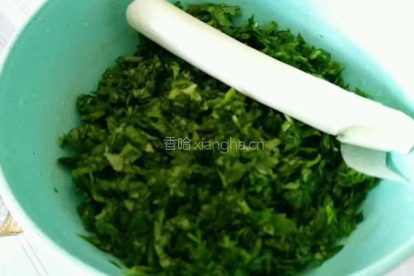 芹菜叶鸡蛋饼的做法图解2