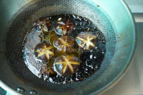 油菜炒香菇的做法图解7