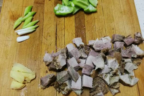 土豆烧肉的做法图解3