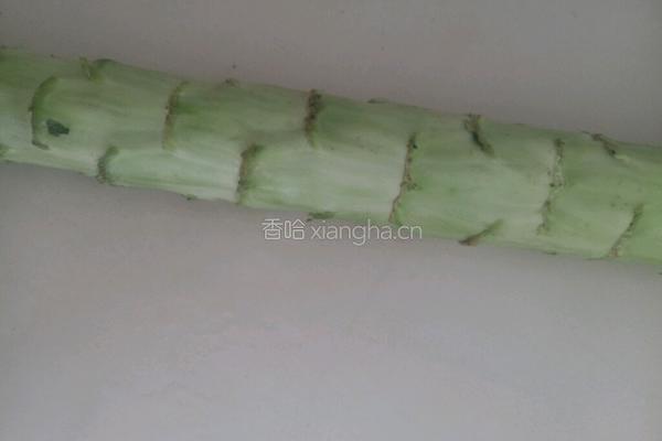 凉拌莴苣的做法图解1