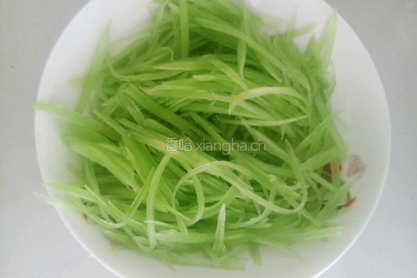 凉拌莴苣的做法图解3