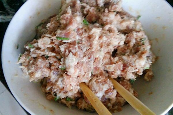 青椒酿肉的做法图解1