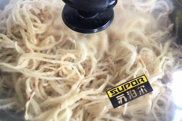 家常焖面的做法图解10
