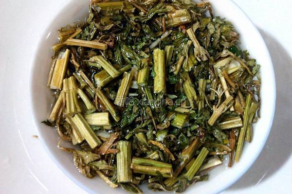 益母草大枣鸡蛋汤的做法图解2