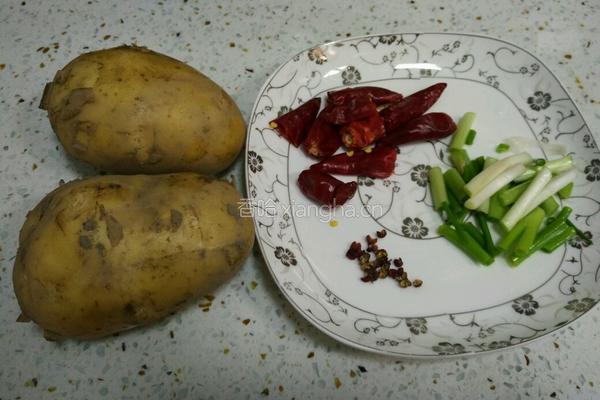 炝炒土豆丝的做法图解1