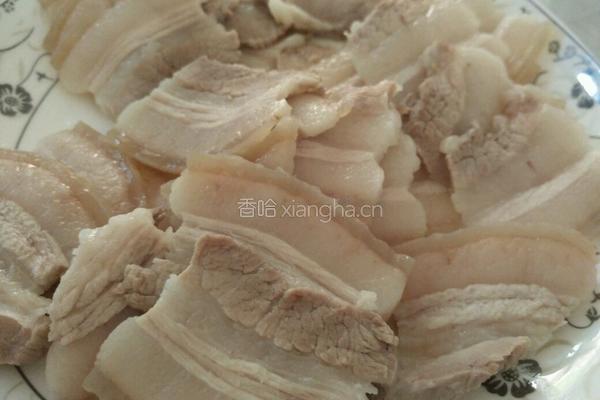 青椒回锅肉的做法图解2