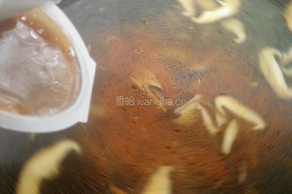 酸辣香菇豆腐汤的做法图解4