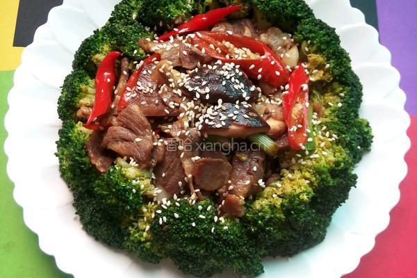 腊肉炒西兰花