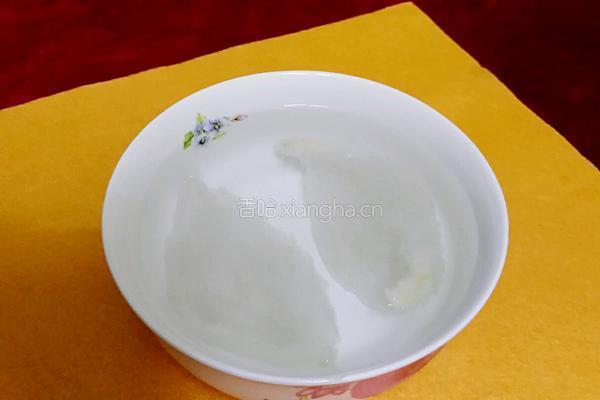 冰糖燕窝的做法图解3