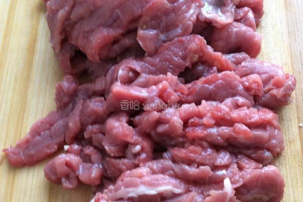 尖椒牛柳的做法图解1