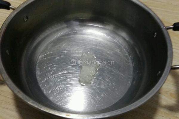 胡萝卜菠萝苹果汁的做法图解7