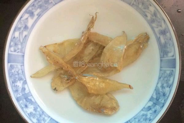 花胶煲鸡的做法图解2