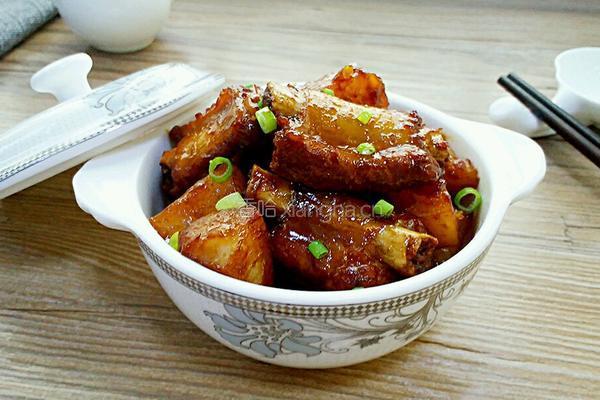家常红烧排骨土豆的做法图解11