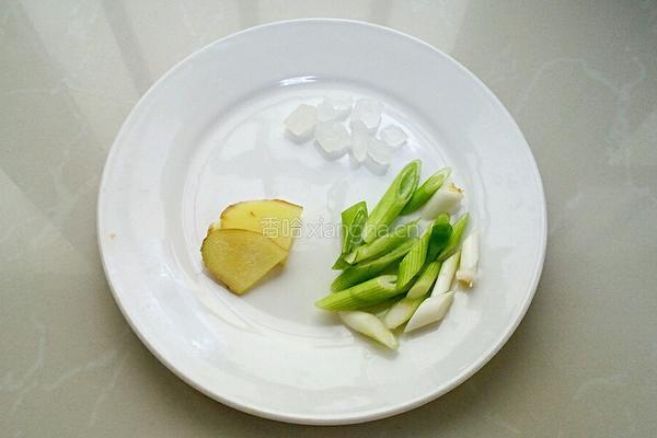 家常红烧排骨土豆的做法图解2