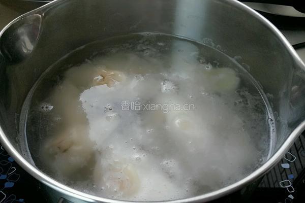 煮馄饨的做法图解1