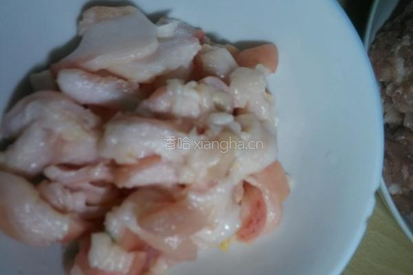 芹菜猪肉大混沌的做法图解5
