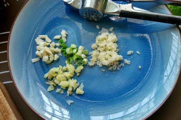 蒜泥蚝油生菜的做法图解2
