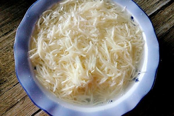 蕃茄土豆鸡蛋汤的做法图解5