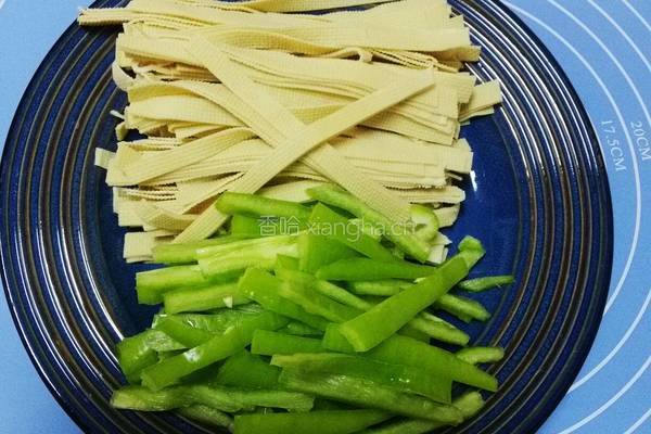 千张小炒肉的做法图解1