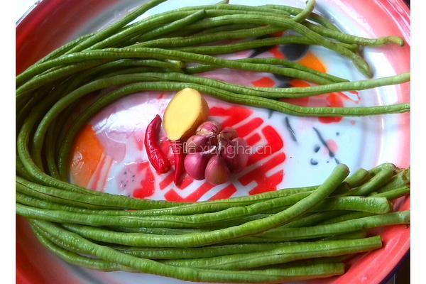 芝香豇豆的做法图解1