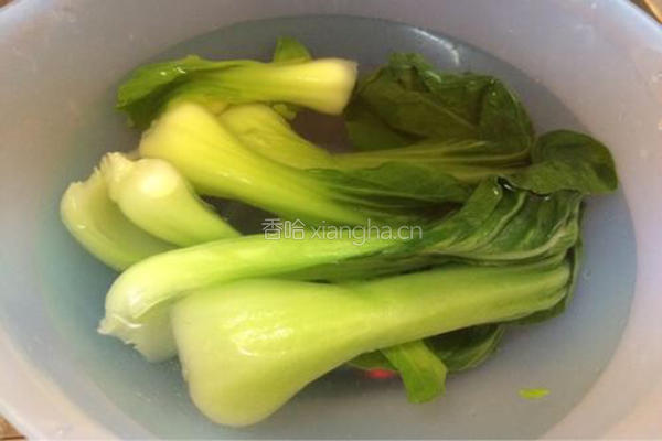 木耳炒油菜的做法图解3