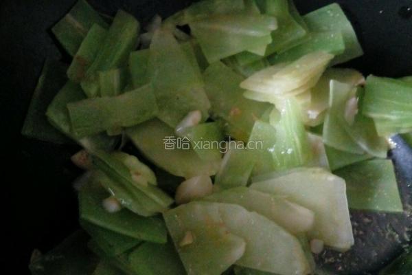 莴苣炒鸡蛋的做法图解4