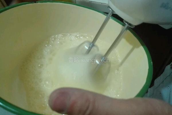 电饭煲蒸蛋糕的做法图解4