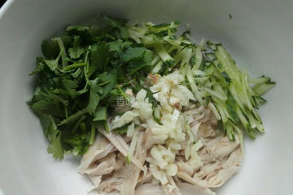 香辣手撕鸡腿的做法图解7