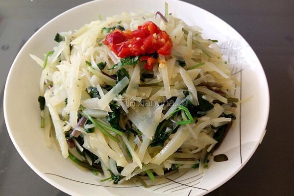 大叶芹炒土豆丝的做法图解6