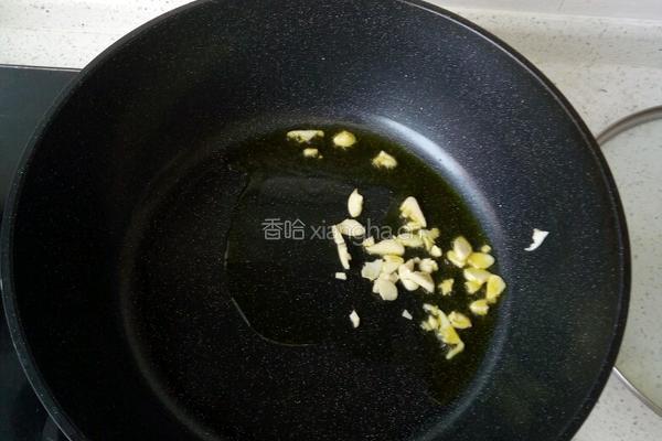 大叶芹炒土豆丝的做法图解3