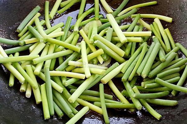 蒜薹炒鸡蛋的做法图解9