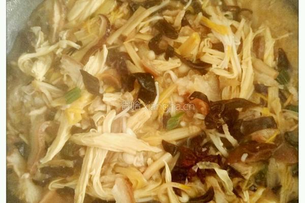 香菌肉丝面的做法图解3
