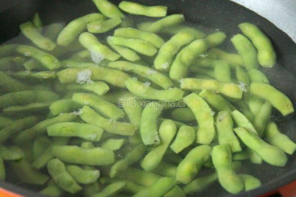 麻辣凉拌毛豆的做法图解3