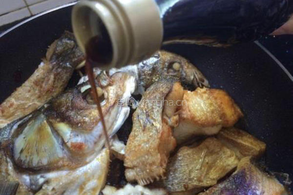 家常烧鲢鱼的做法图解10
