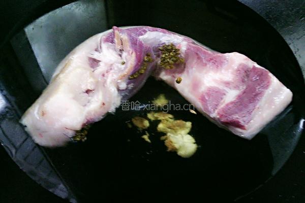 土豆回锅肉的做法图解1