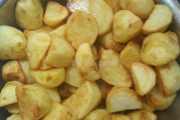 红烧五花肉土豆墨鱼仔的做法图解1