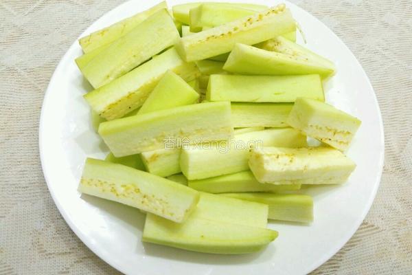 咸鱼烧茄子的做法图解4