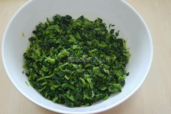 玉米面野菜团的做法图解2