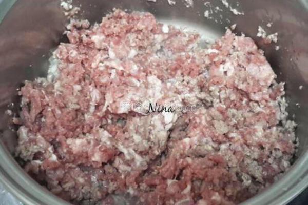 牛肉番茄沙司意大利面的做法图解3