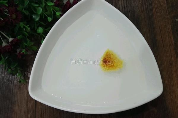 银耳红枣枸杞养颜汤的做法图解3